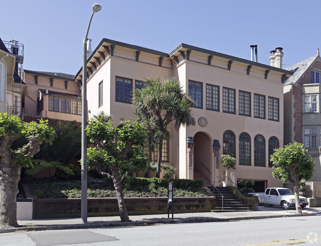 Primary Photo - 1815 Broadway St