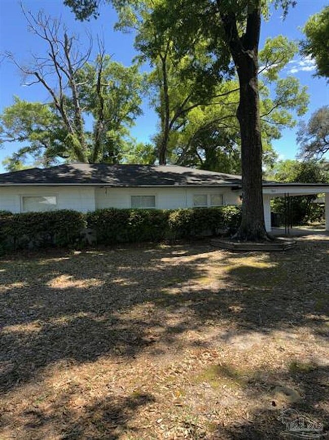 Building Photo - 560 N 72nd Ave