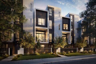 Building Photo - 6033 W Oaks Blvd