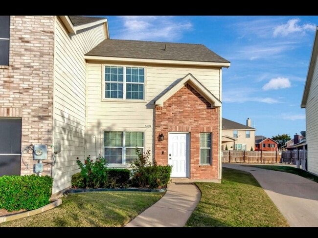 Building Photo - 5624 Giddyup Ln