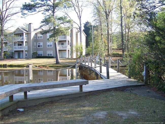 Foto del edificio - 663 Bartons Landing Pl