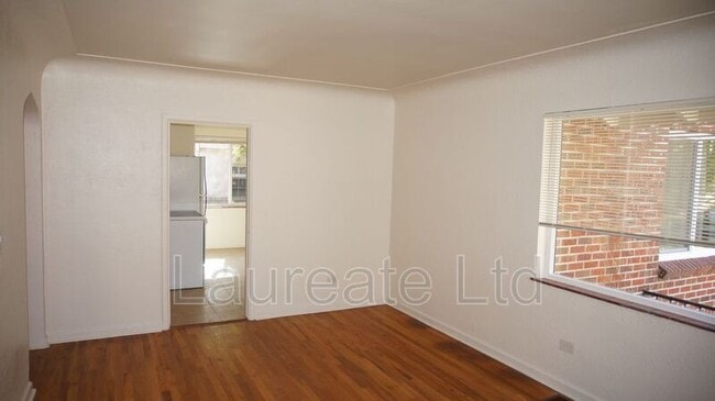 Building Photo - 536 Jackson St