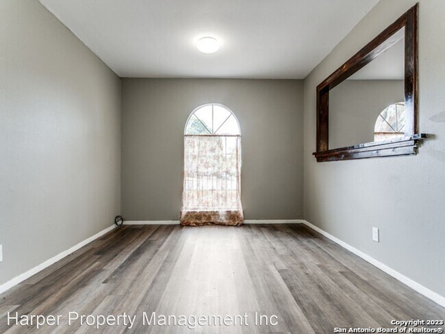 Foto del edificio - 3 br, 1 bath House - 6532 Montgomery Dr