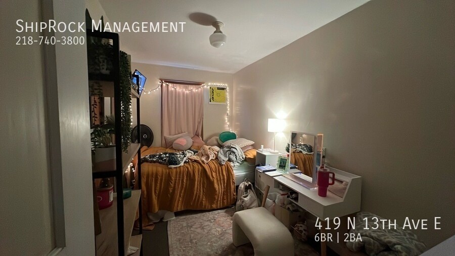 Primary Photo - 419 N13th Ave E