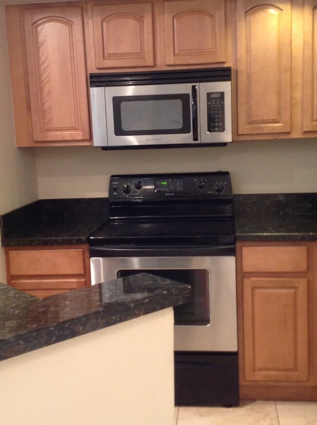 Photo - 3410 Pinewalk Dr N House