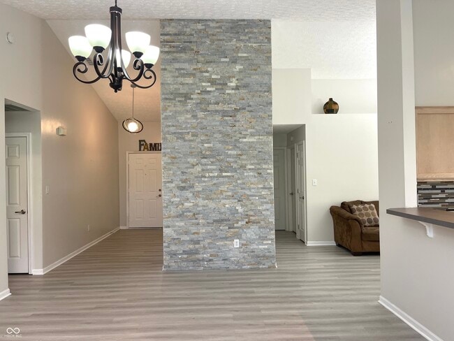 Foto del edificio - 1058 Sugar Maple Dr