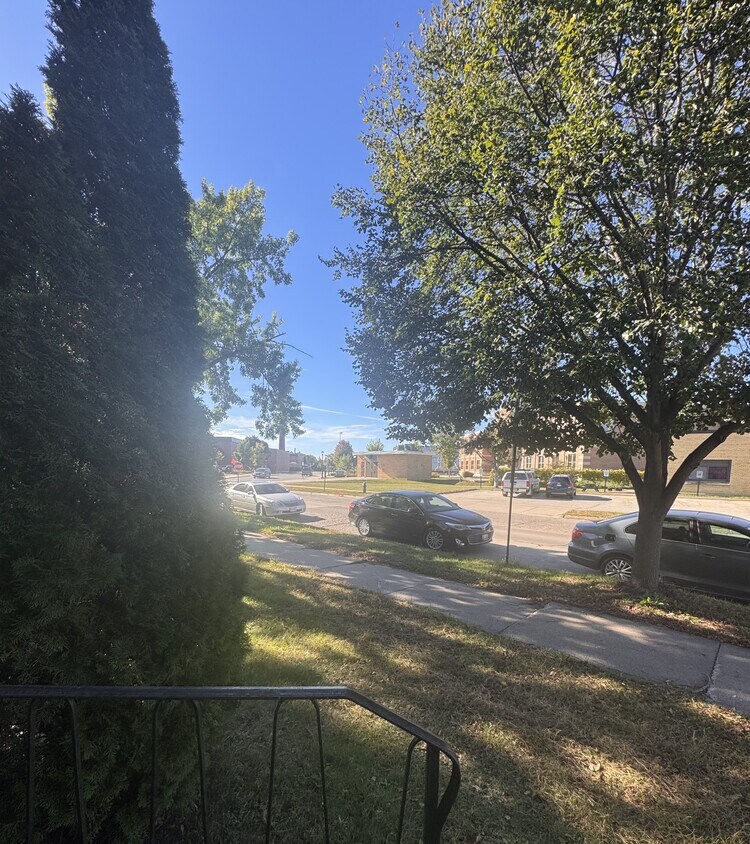 Foto del edificio - 2108 Campbell Rd