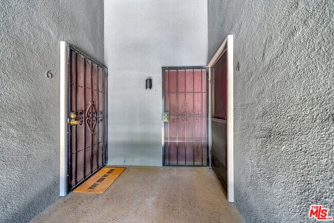 Foto del edificio - 11563 Nebraska Ave