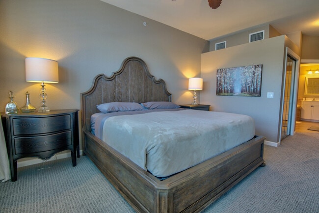 Foto del edificio - 8771 Coastline Ct