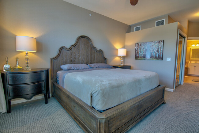 Building Photo - 8775 Coastline Ct