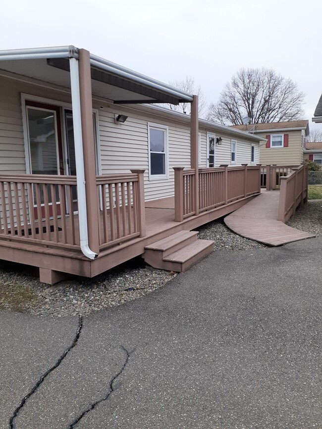 rear entrance with ramp - 1022 E 4 1/2 St