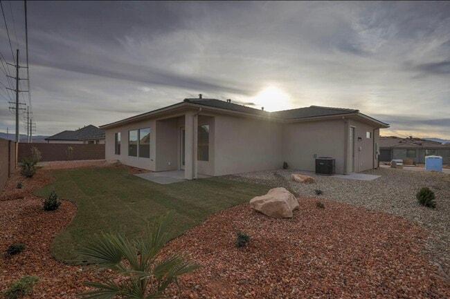 Building Photo - 4729 S Lucy Ln