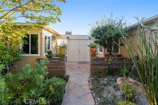 Building Photo - 557 Blumont St