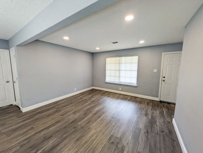 Building Photo - 4404 Raven St