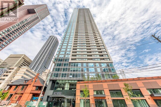 Photo du bâtiment - 609 Sherbourne St