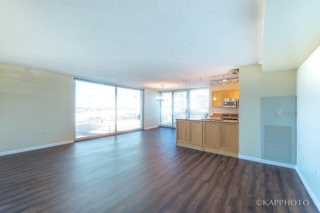 Foto del edificio - 1720 Maple Ave