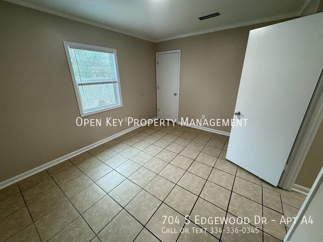 Foto del edificio - 704 S Edgewood Dr
