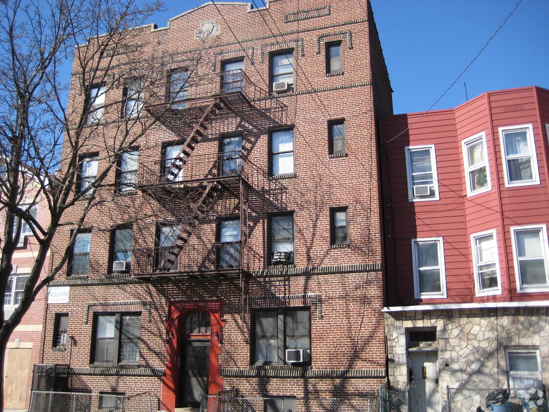 Primary Photo - 35-20 108th St