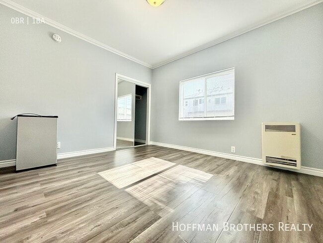 Foto del edificio - 2422 Venice Blvd.