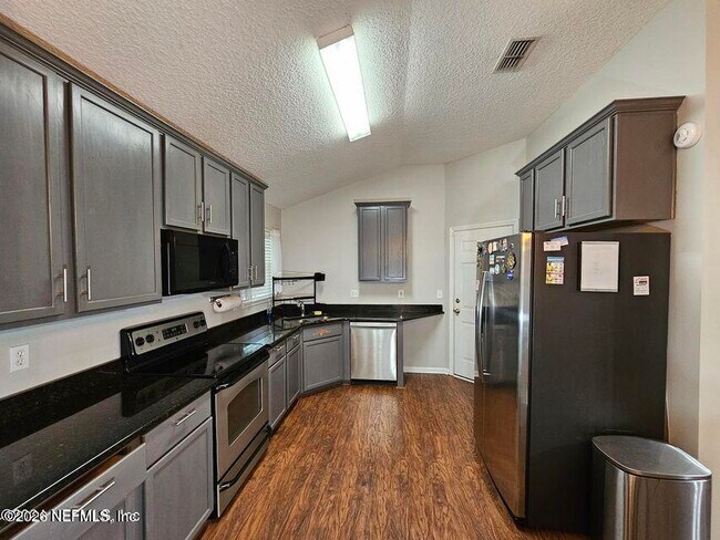 Foto del edificio - 2573 Cold Creek Blvd