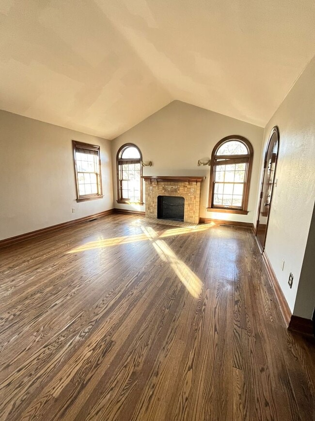 Photo - Large 3 Bed 1 Bath House