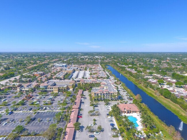 Foto del edificio - 4903 Midtown Ln