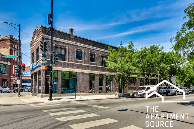 Building Photo - 1806 N Sheffield Ave