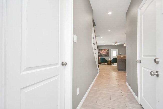 Foto del edificio - 3019 Elysian St