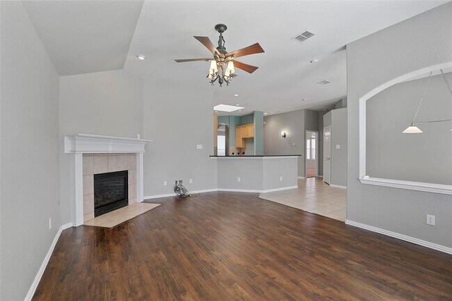 Building Photo - 1776 Bentley Dr