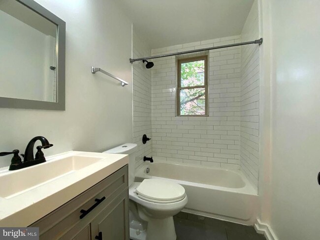 Foto del edificio - 3126 16th St NW
