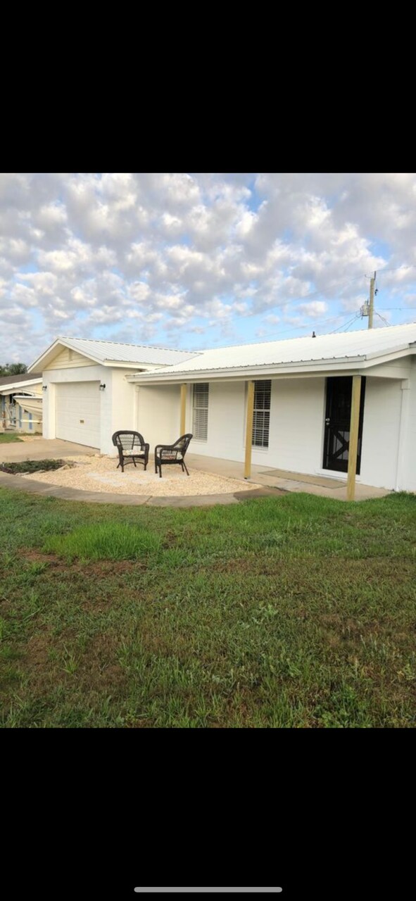 Building Photo - 133 Imperial Heights Dr