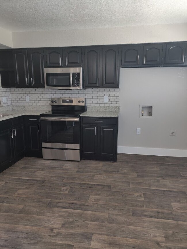 Park City Townhomes Apartments 2900 Matlock Rd Arlington, TX