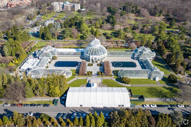 The New York Botanical Gardens are just a few minutes away from the Belmont neighborhood.