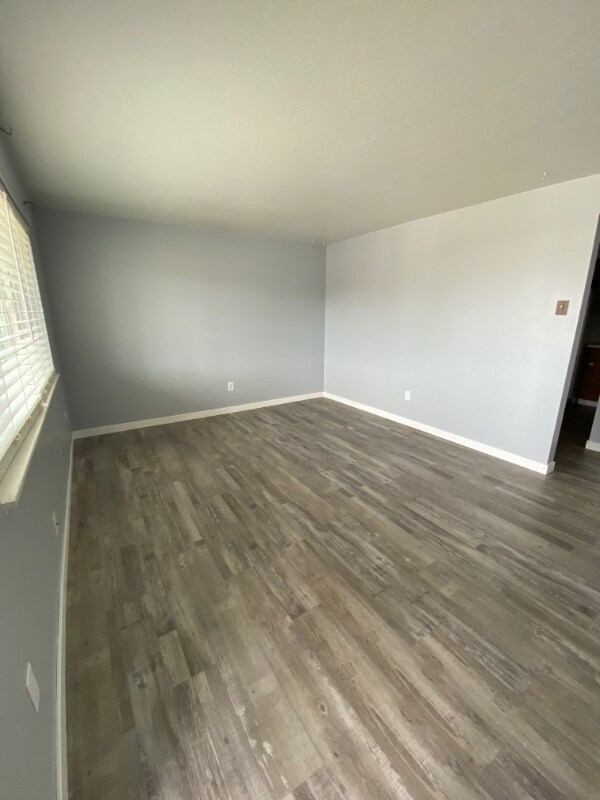 Foto del edificio - 420 Murray Ave
