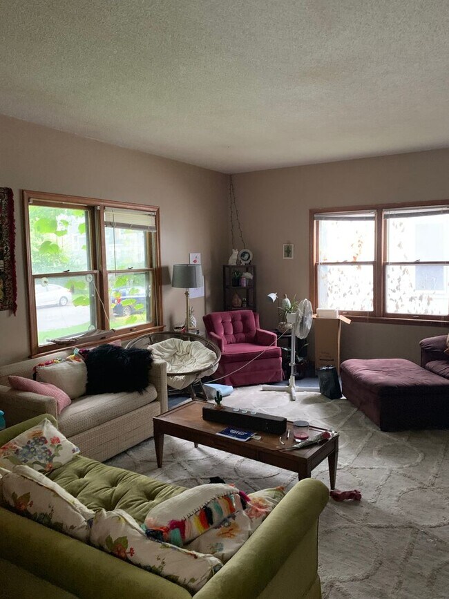 Foto del edificio - Cute 4 bedroom - Non-Duplex House In Como ...
