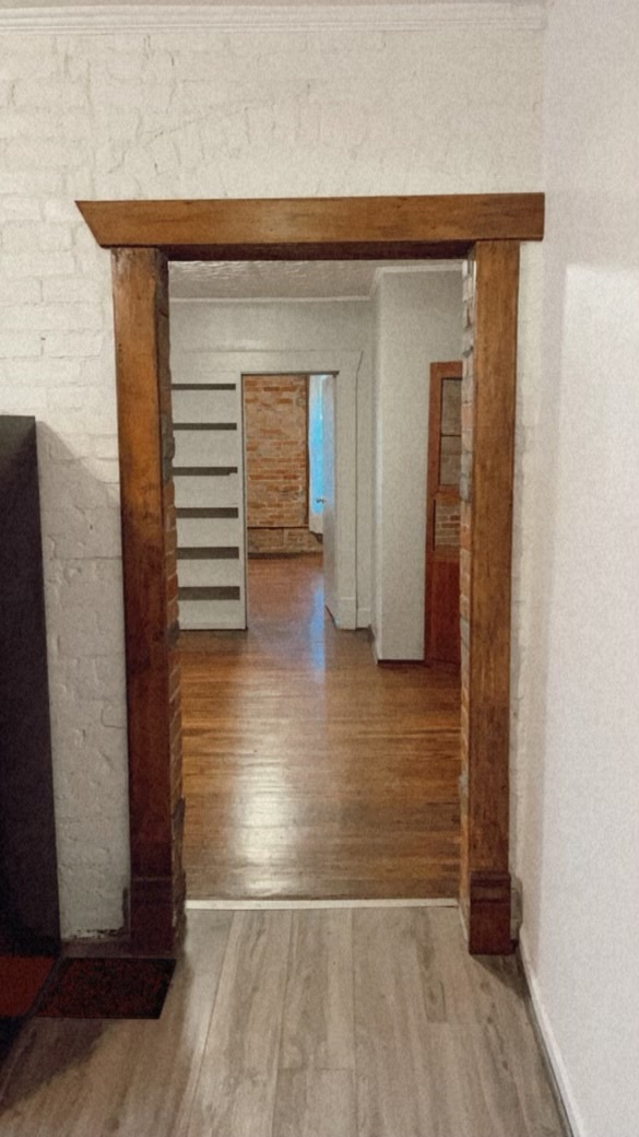 3 rooms total in unit - 316 Broadway Ave