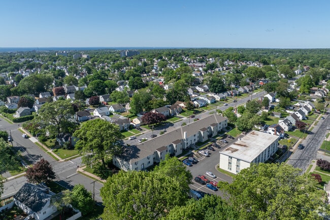 Aerial Photo - Lynn Apartments