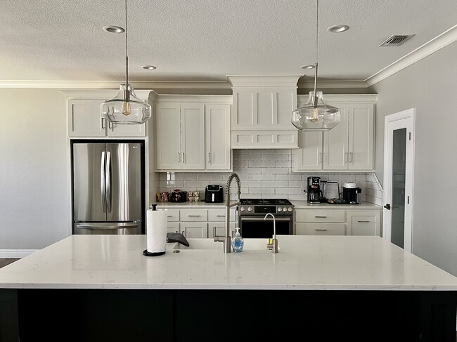 Foto del edificio - 5207 Torrey Vista Dr