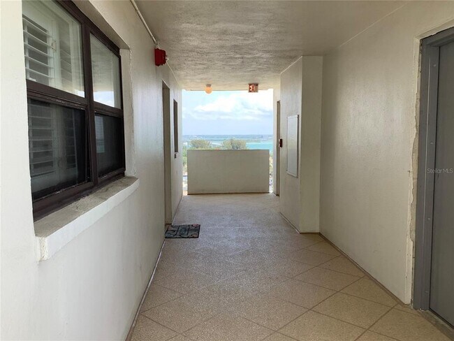 Foto del edificio - 1230 Gulf Blvd