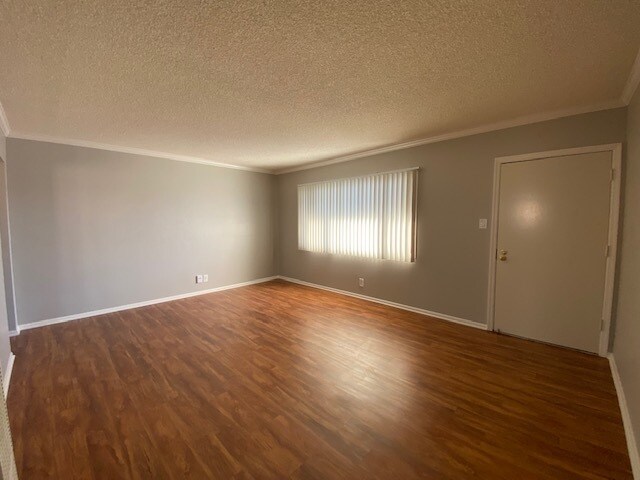 Living Area - 17030 Yukon Ave