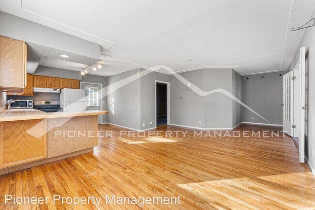 Building Photo - 2 br, 2 bath House - 2255 S Gilpin St