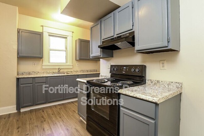 Foto del edificio - 518 W 20th St