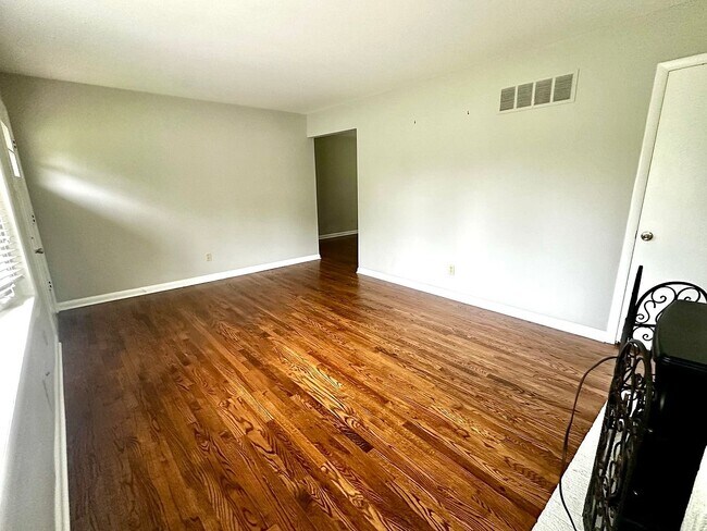 Foto del edificio - 207 Ash Ln