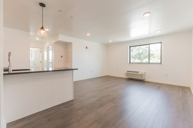 Interior Photo - The Vesta