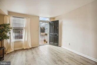 Building Photo - 331 N Patrick St