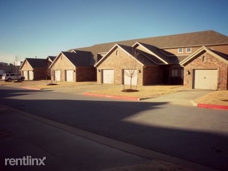 Primary Photo - 3230 W Montrail Pl