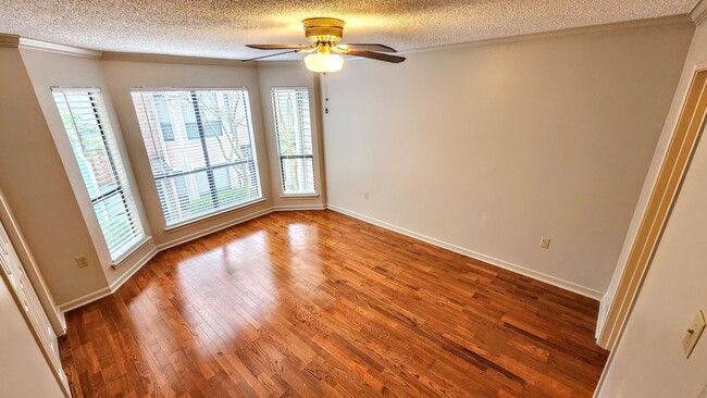 Building Photo - 4206 Jefferson Woods Dr