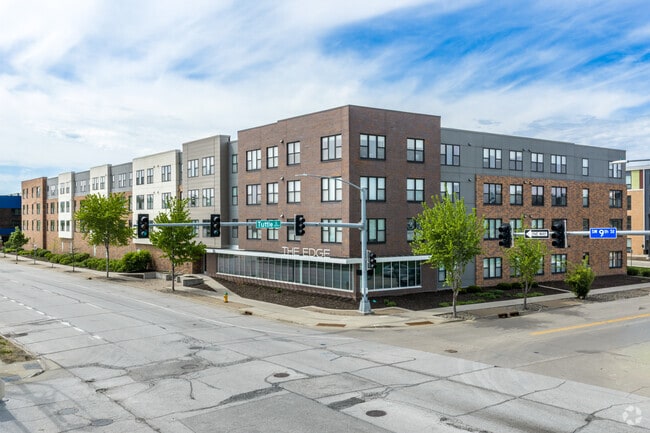 Building Photo - The Edge @ Grays Landing