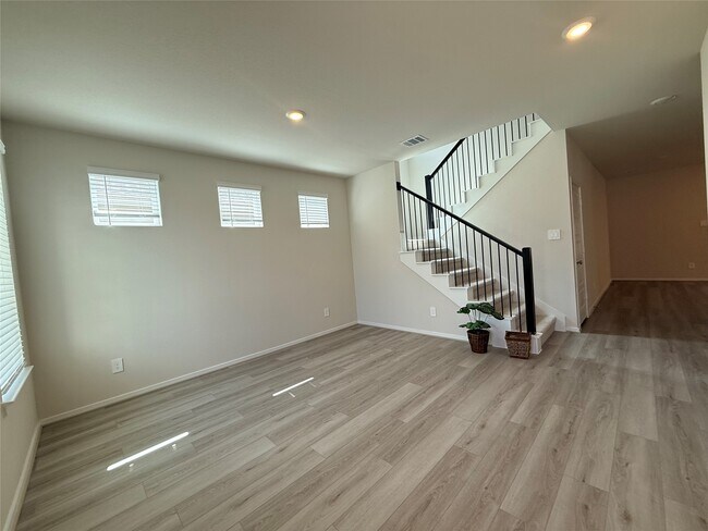 Building Photo - 16270 Parish Pointe Ct