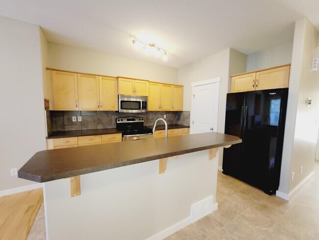 Photo du bâtiment - 6127 Stinson Way NW